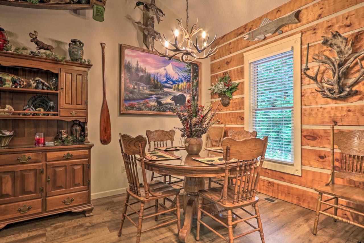 Eclectic Cabin With Hot Tub 1 Mi To Ober แกตลิงเบิร์ก ภายนอก รูปภาพ