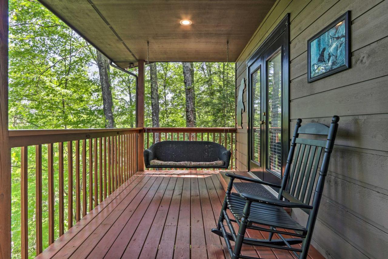Eclectic Cabin With Hot Tub 1 Mi To Ober แกตลิงเบิร์ก ภายนอก รูปภาพ