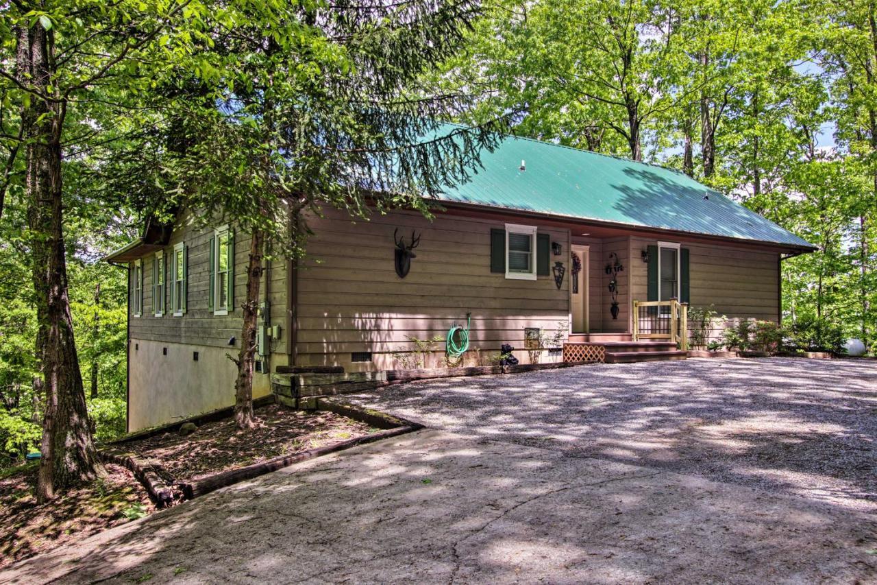 Eclectic Cabin With Hot Tub 1 Mi To Ober แกตลิงเบิร์ก ภายนอก รูปภาพ