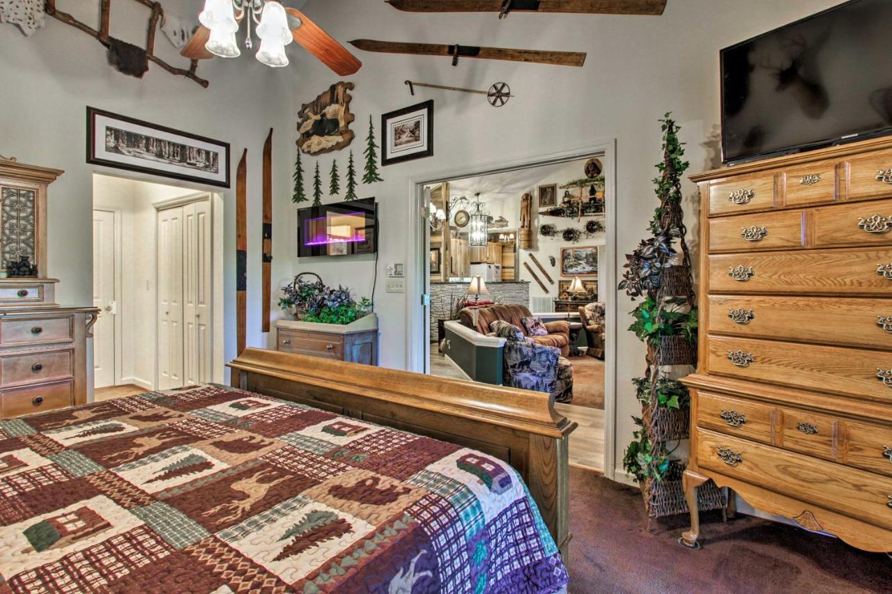Eclectic Cabin With Hot Tub 1 Mi To Ober แกตลิงเบิร์ก ภายนอก รูปภาพ