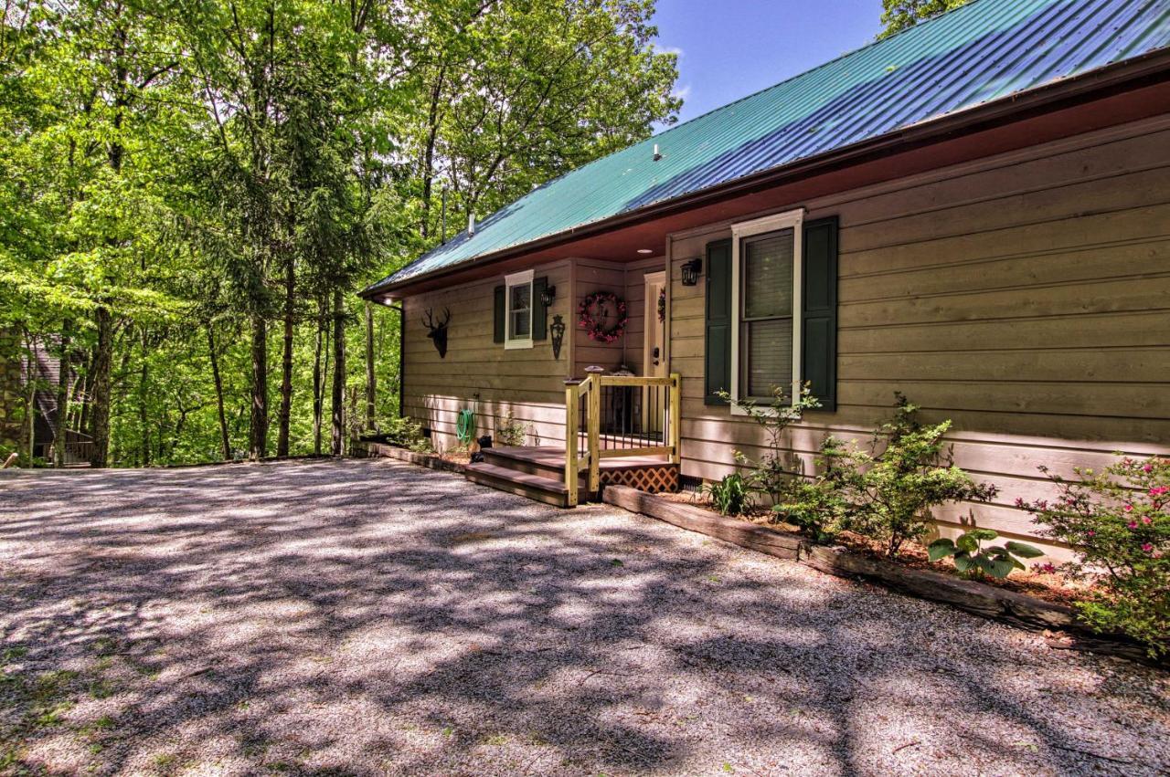 Eclectic Cabin With Hot Tub 1 Mi To Ober แกตลิงเบิร์ก ภายนอก รูปภาพ